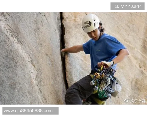 攀岩深度探索重庆攀岩队的防守与反击策略揭秘 攀岩深度探索重庆攀岩队的防守与反击策略揭秘